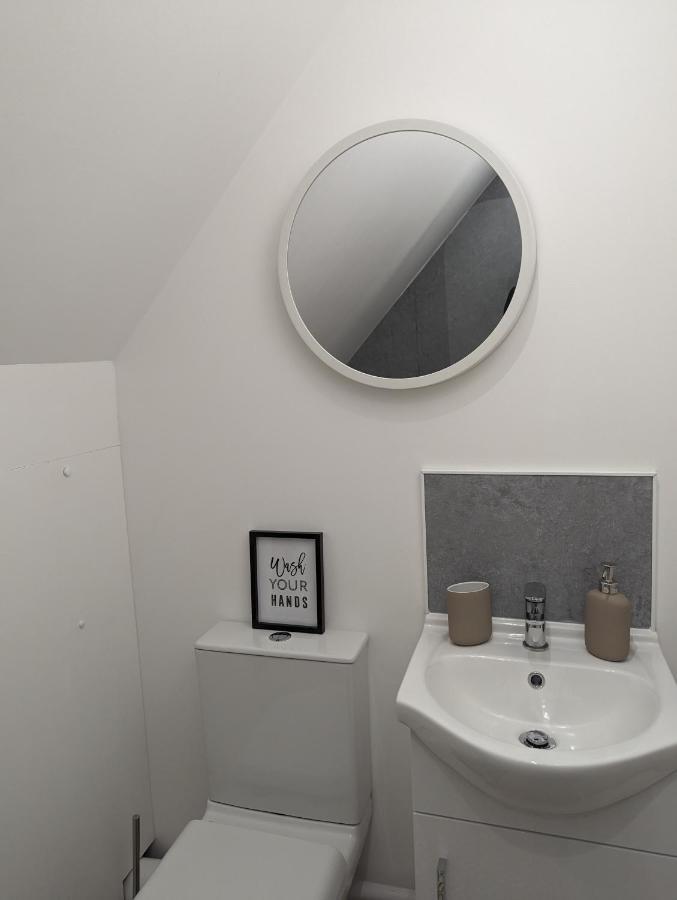Myrtle Stables - Converted, Self-Contained, Countryside Hernhill Luaran gambar